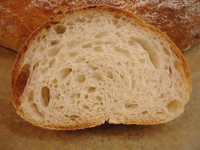 aufgeschnittenes Brot