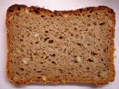 Vollkornbrot aufgeschnitten