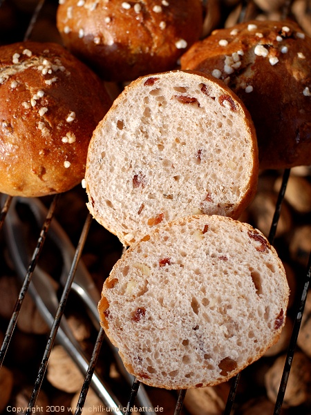 Cranberry-Walnuss-Brötchen