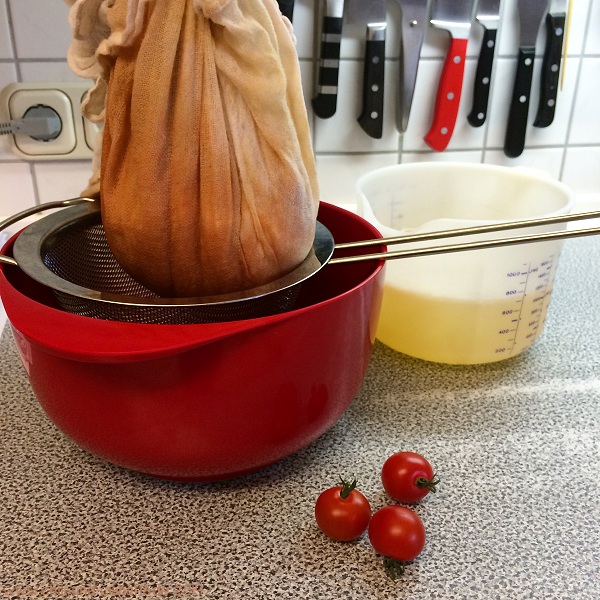 Weißer Tomatenfond