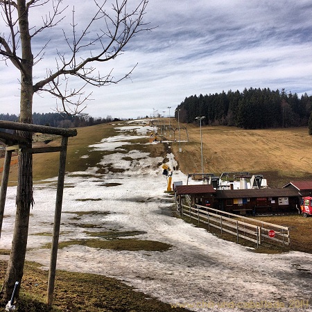 Verwaister Skilift Grün-Maibrunn