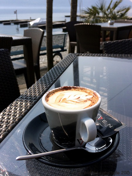 Cappuccino in der Seven Sea Lounge