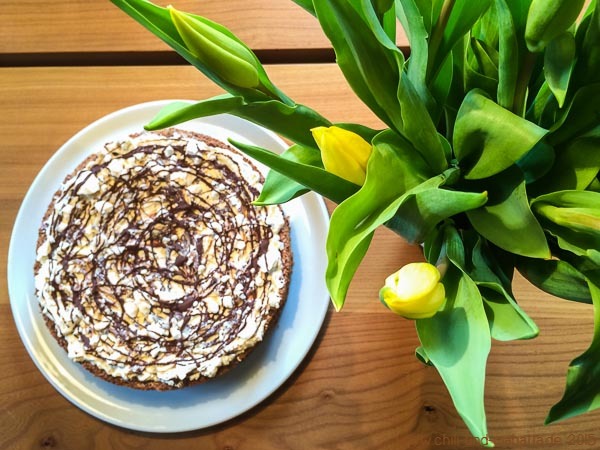 Tulpen mit Schneegestöber-Torte