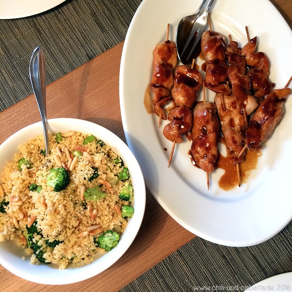 Teriyaki-Hähnchenspieß mit Brokkoli-Couscous