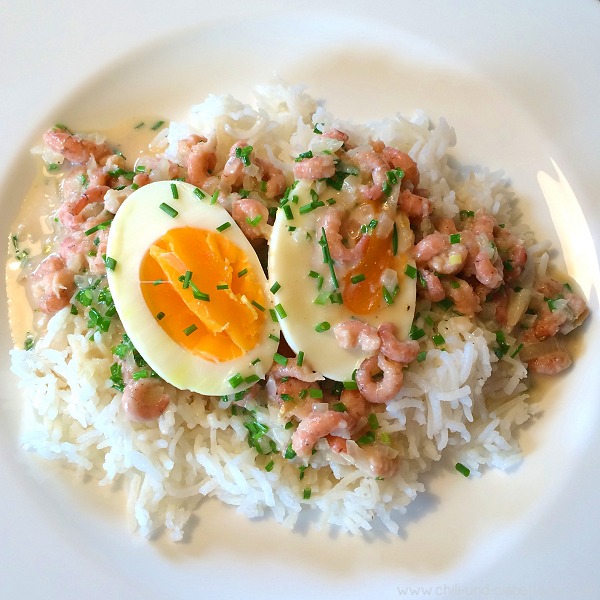 Reis mit Eiern und Krabbensauce