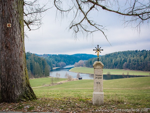 Wegkreuz am Regen