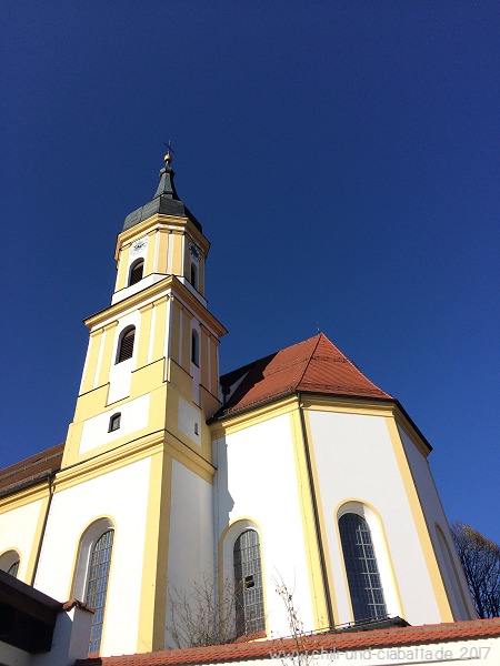 blauer Himmel über Viechtach