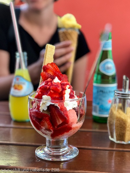 Erdbeerbecher