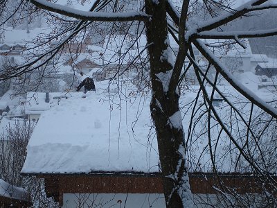 Dächer werden abgeschaufelt