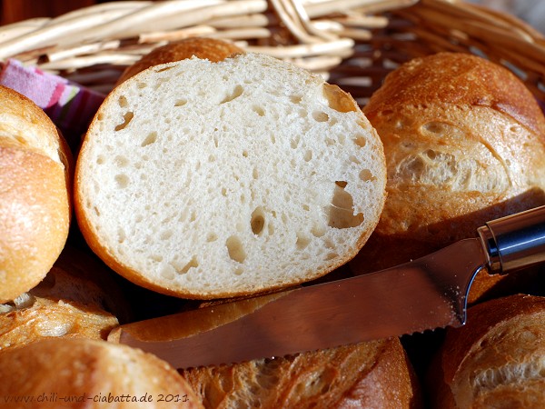 Brötchen, aufgeschnitten