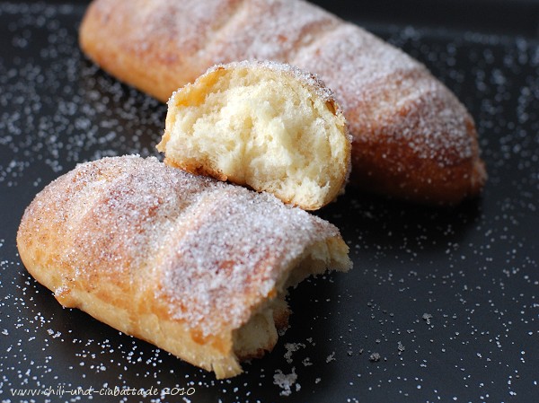 sugar-coated apricot buns