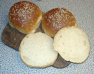 Hamburger Buns aufgeschnitten