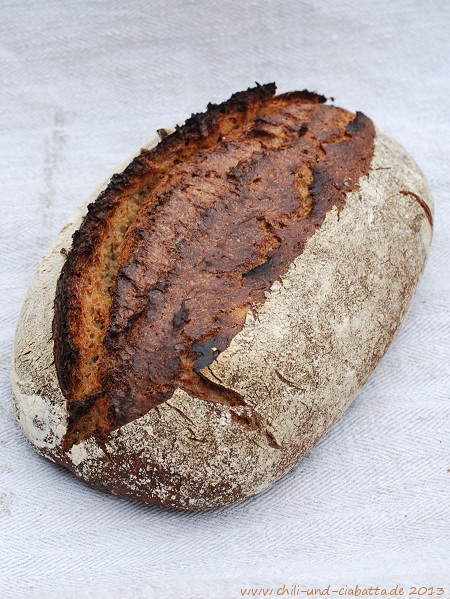 Weizenmischbrot mit Dinkel und Roggenmalzflocken – Chili und Ciabatta
