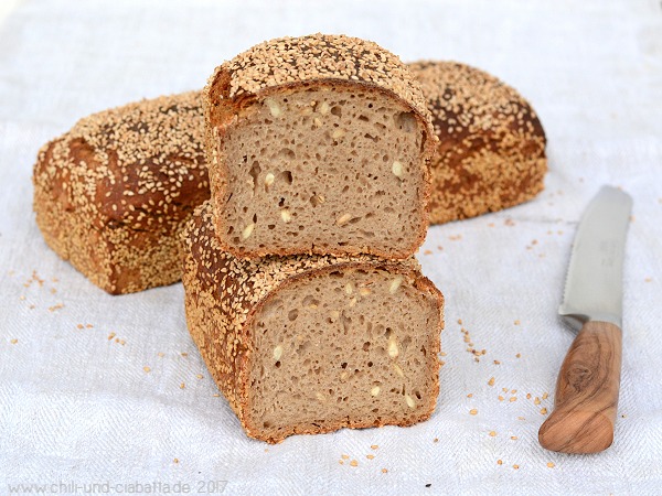 Sauerteig-Kastenbrot mit Roggen, Sonnenblumenkernen und Sesam – Chili ...