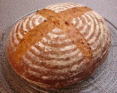 Brot mit gekeimtem Weizen