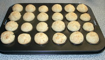 Pao de Queijo im Muffinblech